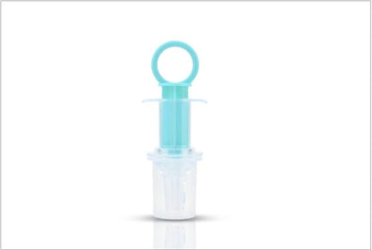 Baby liquid medicine feeder for infants